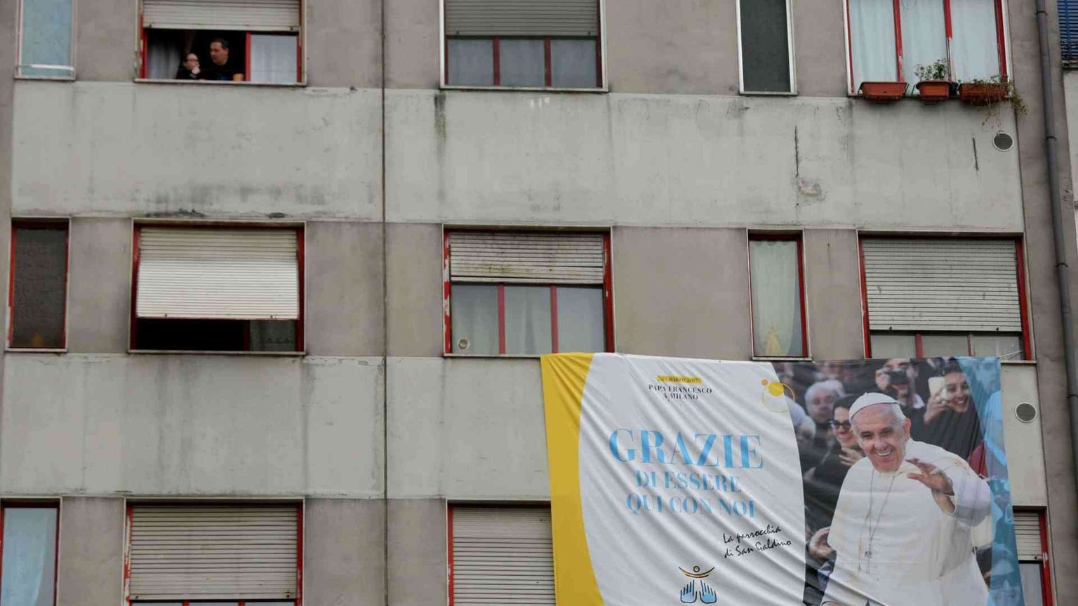 Adele racconta la telefonata del Papa in ospedale: gioia enorme e inattesa