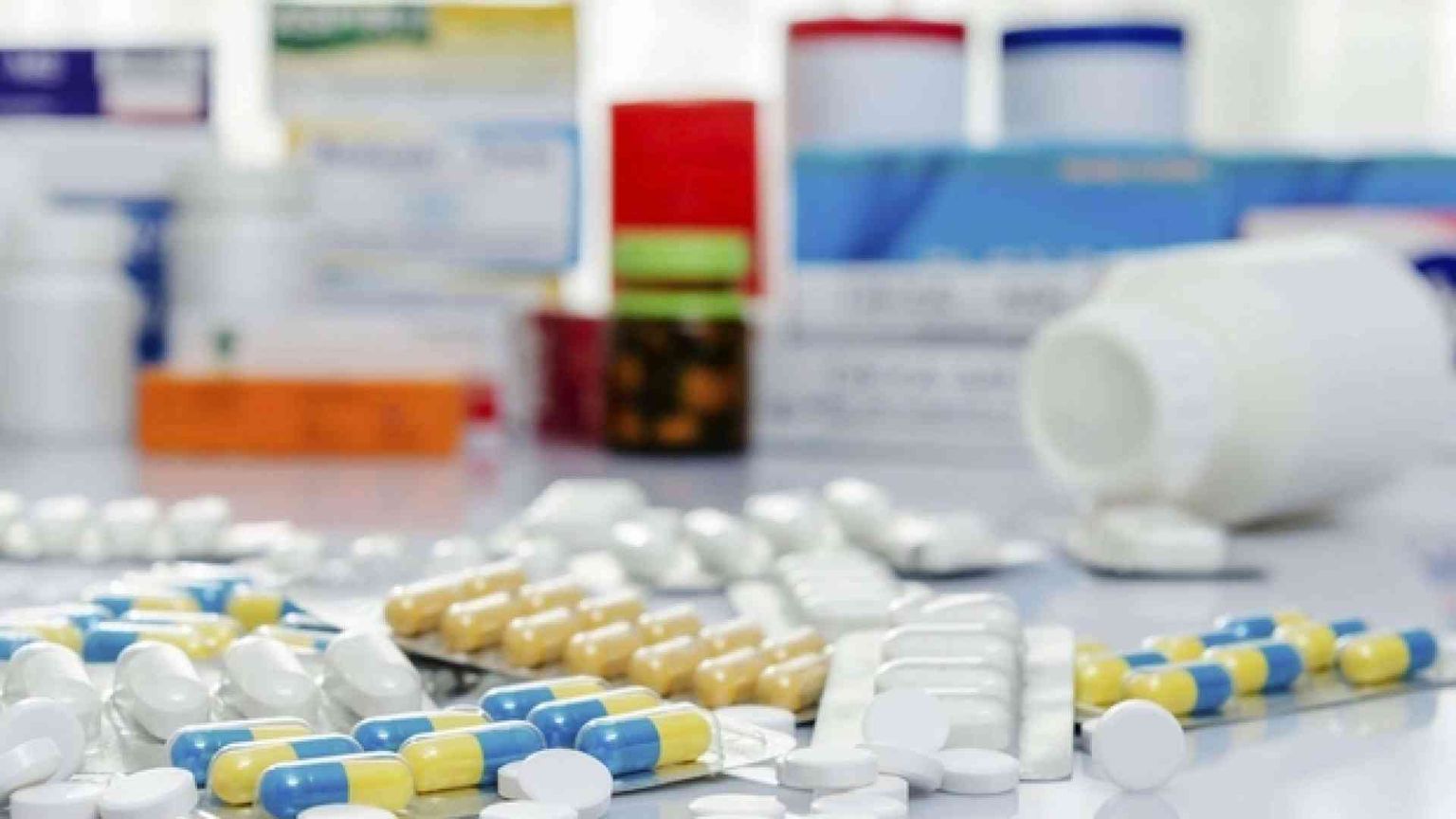 I farmaci dall'estero? Il medico tutela dal rischio fai-da-te