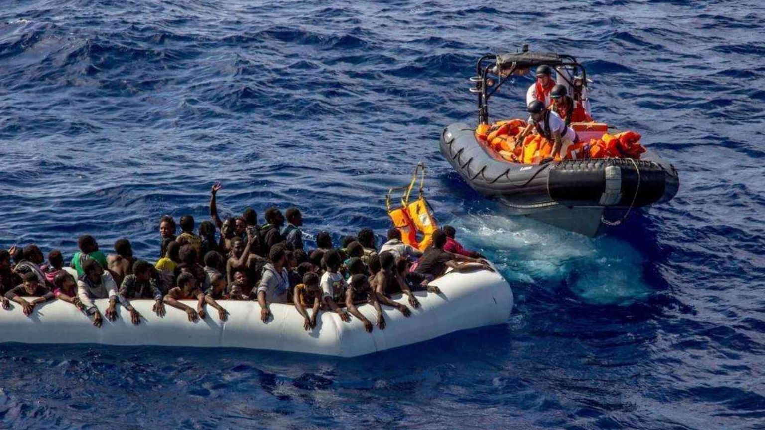 Al via la campagna «Ero straniero - l'umanità che fa bene»