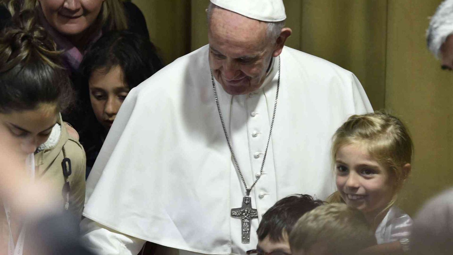 All'Azione Cattolica: «In mezzo al popolo, tra la gente, da laici»