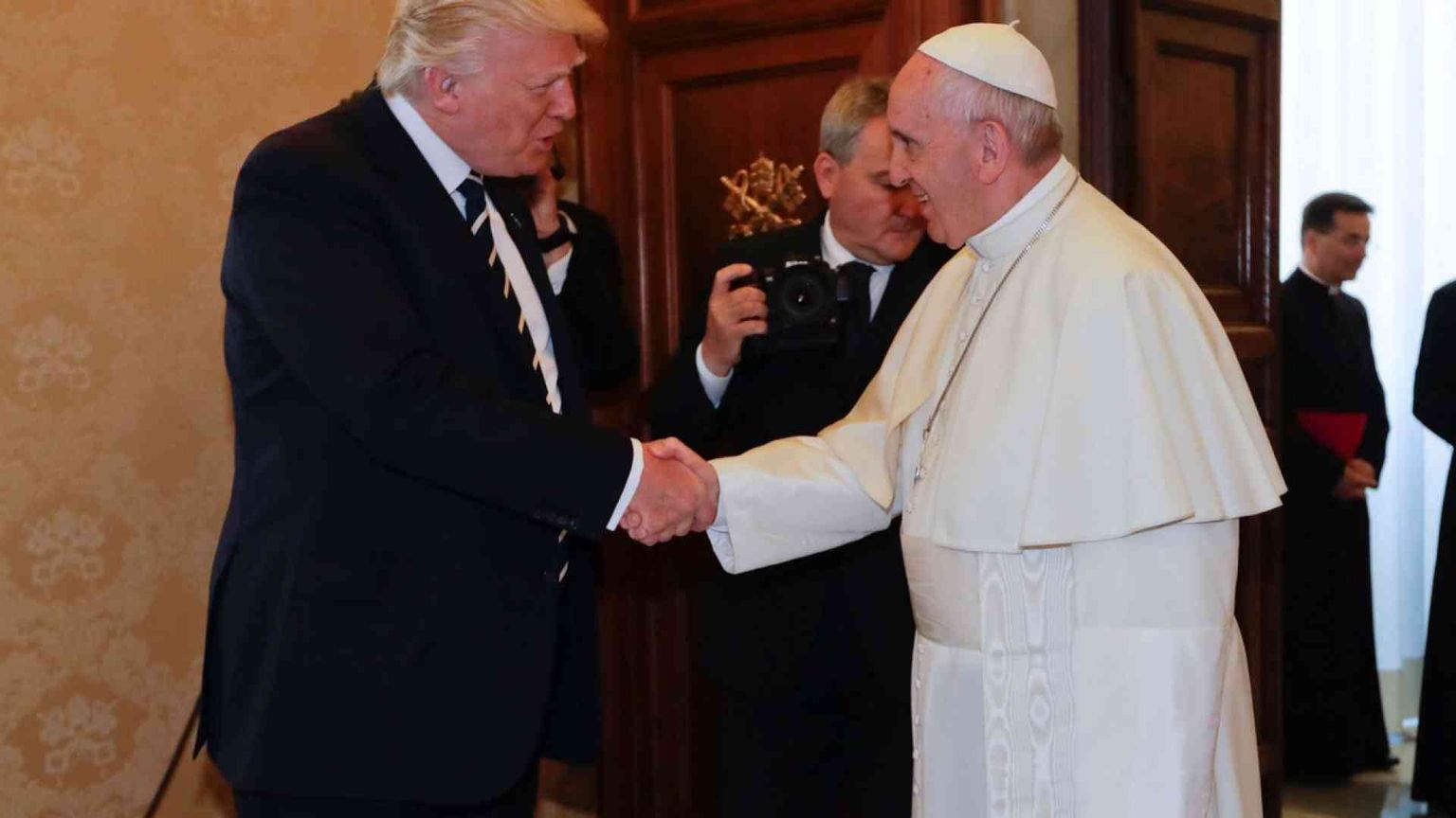 Dopo l'incontro con papa Francesco, Trump: «Determinato a perseguire la pace»