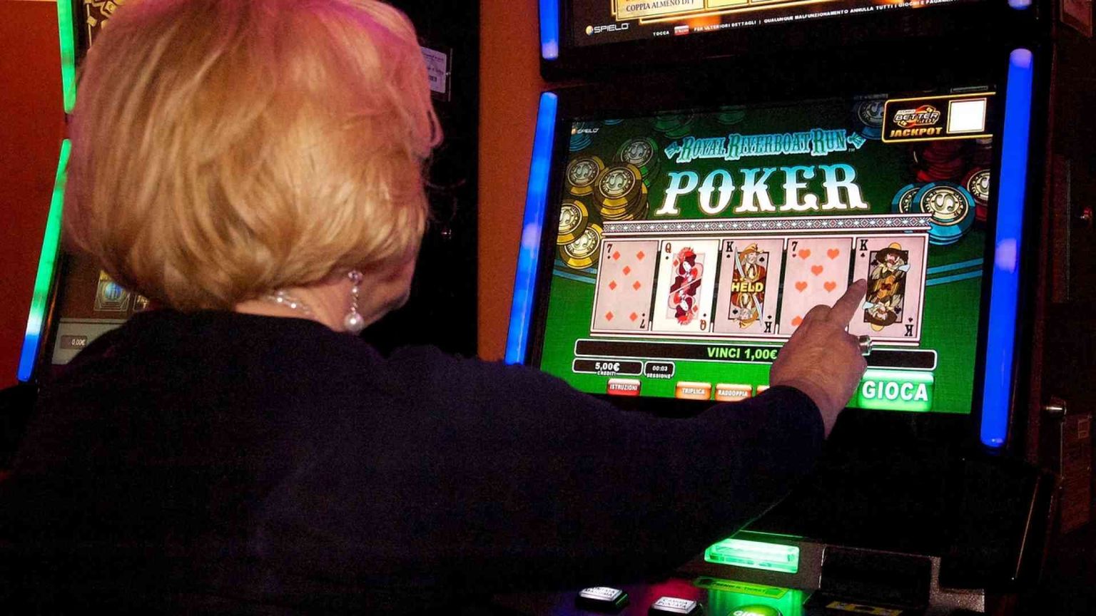 Le associazioni anti-azzardo: non limitare poteri di Comuni e Regioni