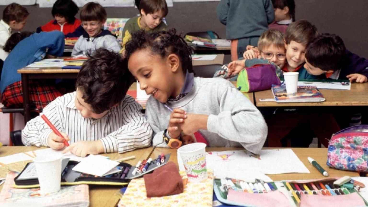 Stranieri, dalle case ai nidi la realtà oltre i «talk show»