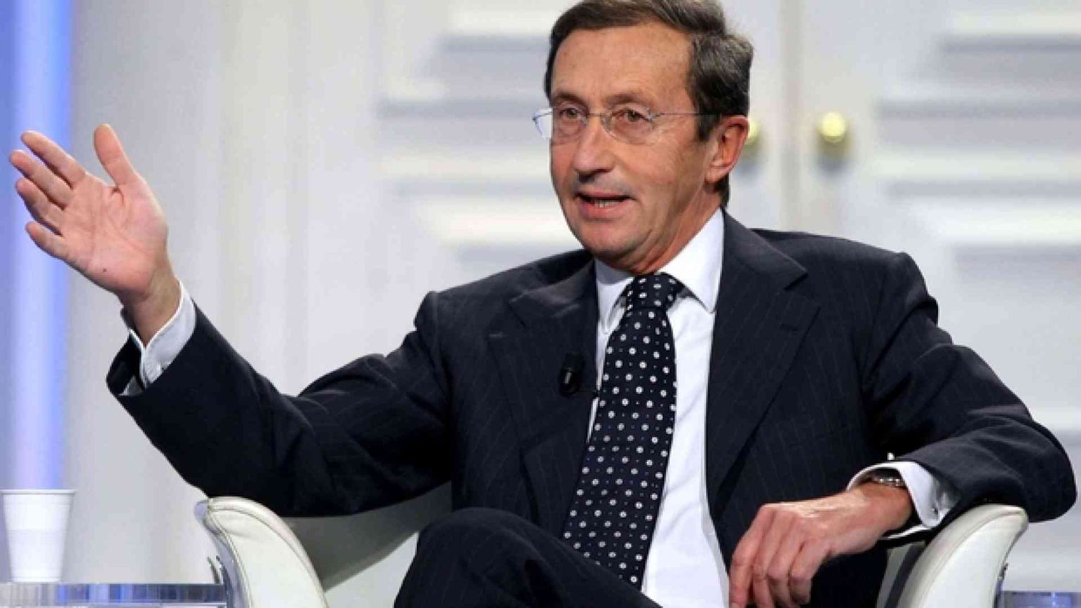 Riciclaggio: sequestrato 1 milione di euro a Gianfranco Fini