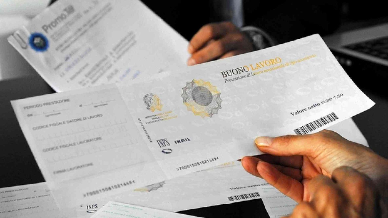 Ecco come cambiano i voucher: e ci sono anche babysitter e ripetizioni