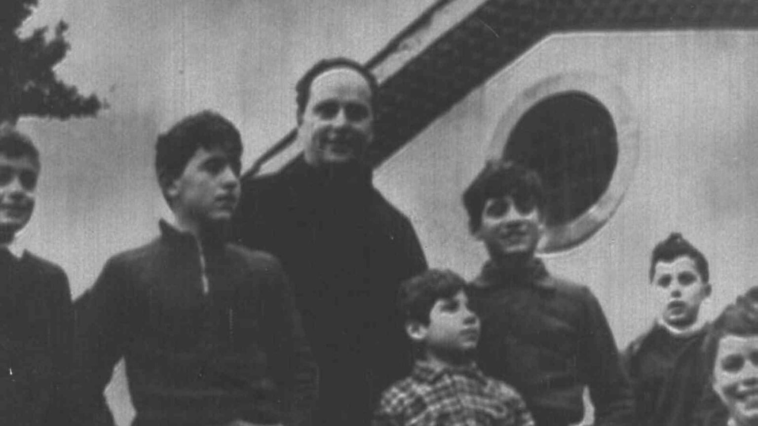 Il messaggio di don Milani: i poveri non possono esserci «stranieri»