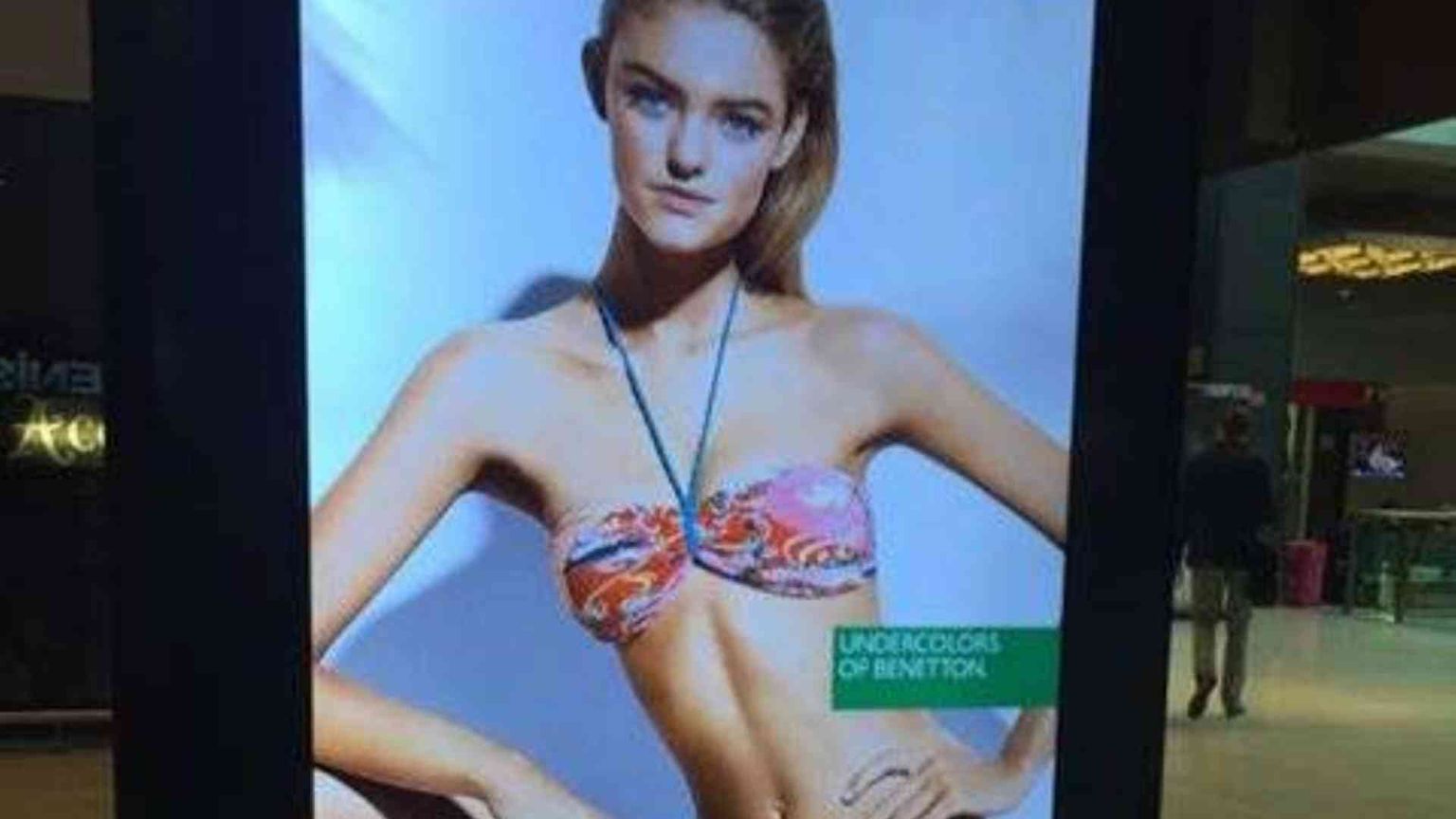 Benetton sotto accusa: «Modella troppo magra, così promuove l'anoressia»