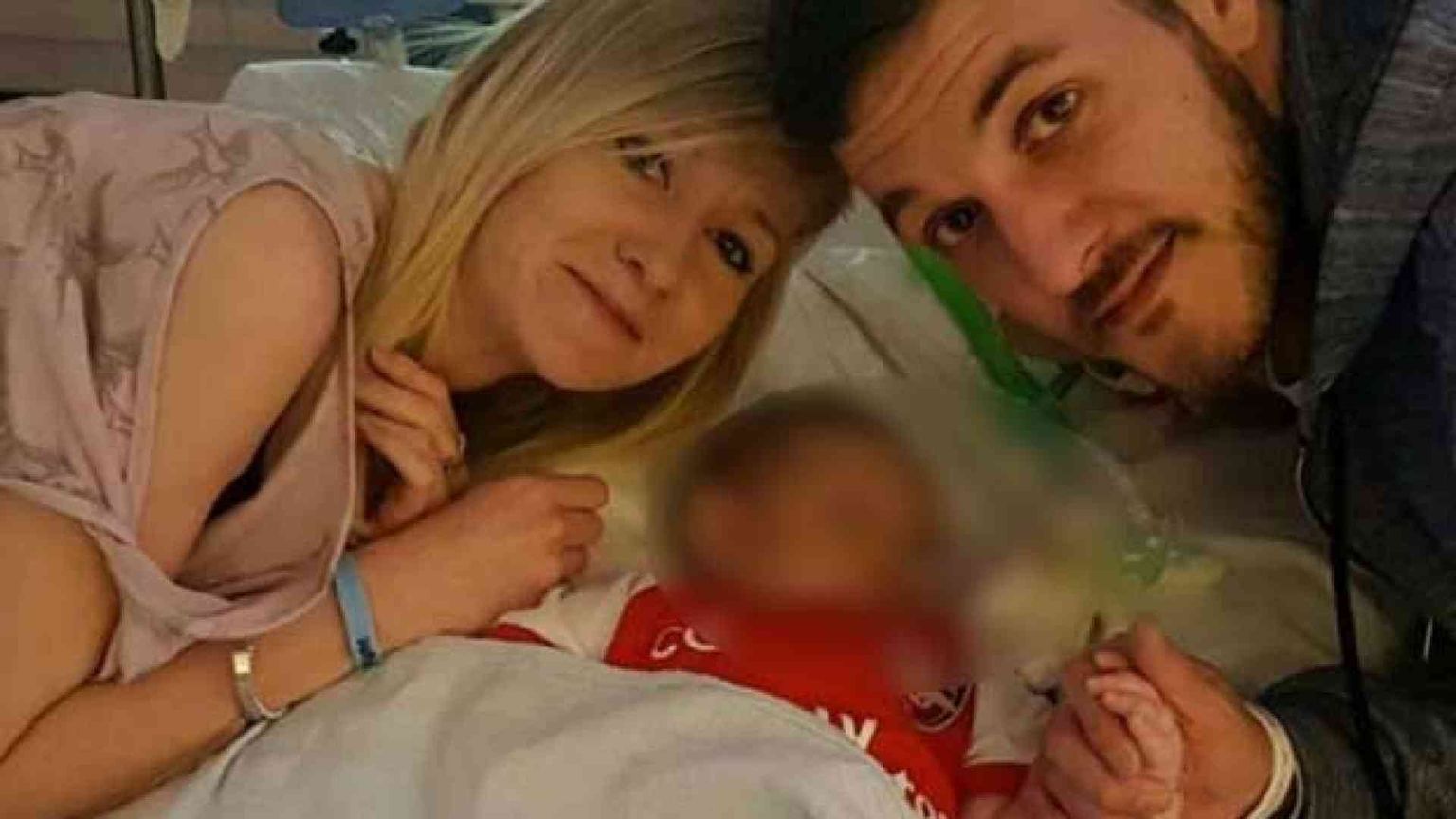 Il Papa: cure fino alla fine per Charlie. Il Bambino Gesù: venga da noi a Roma