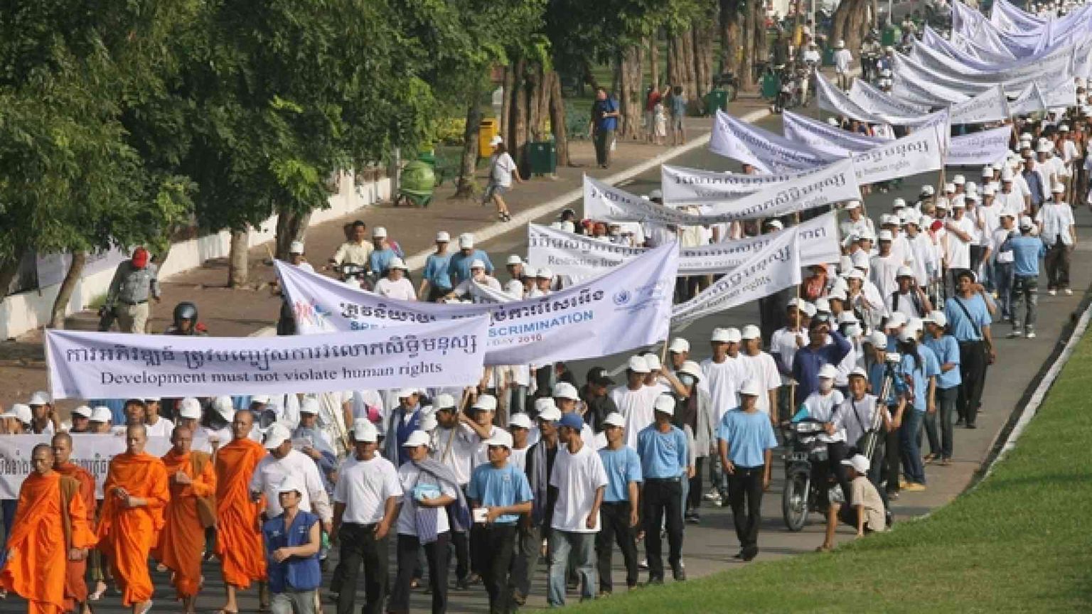 «Basta critiche»: la Cambogia guarda sempre più alla Cina