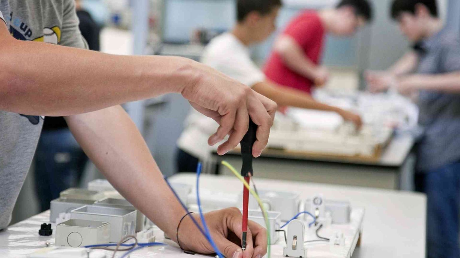 Per i giovani il lavoro non è solitudine