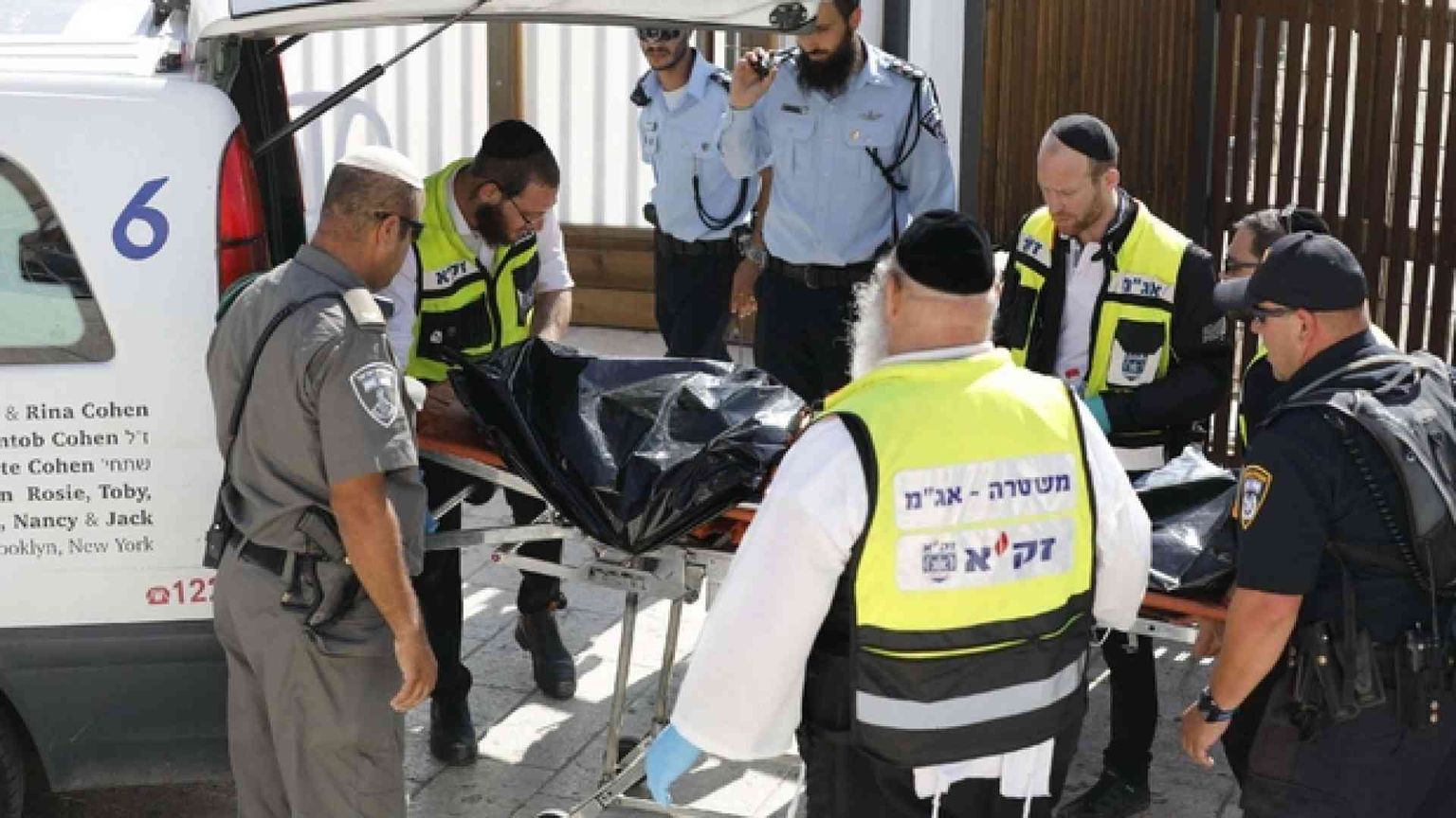 Dopo la strage riapre a Gerusalemme la Spianata delle Moschee