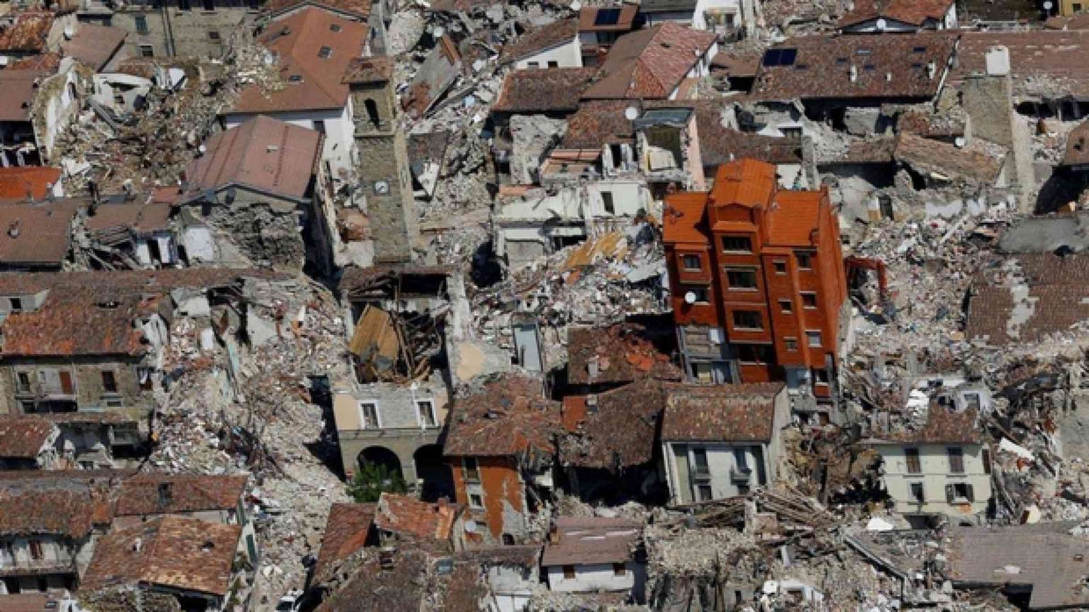 Amatrice come L’Aquila, risate sul terremoto