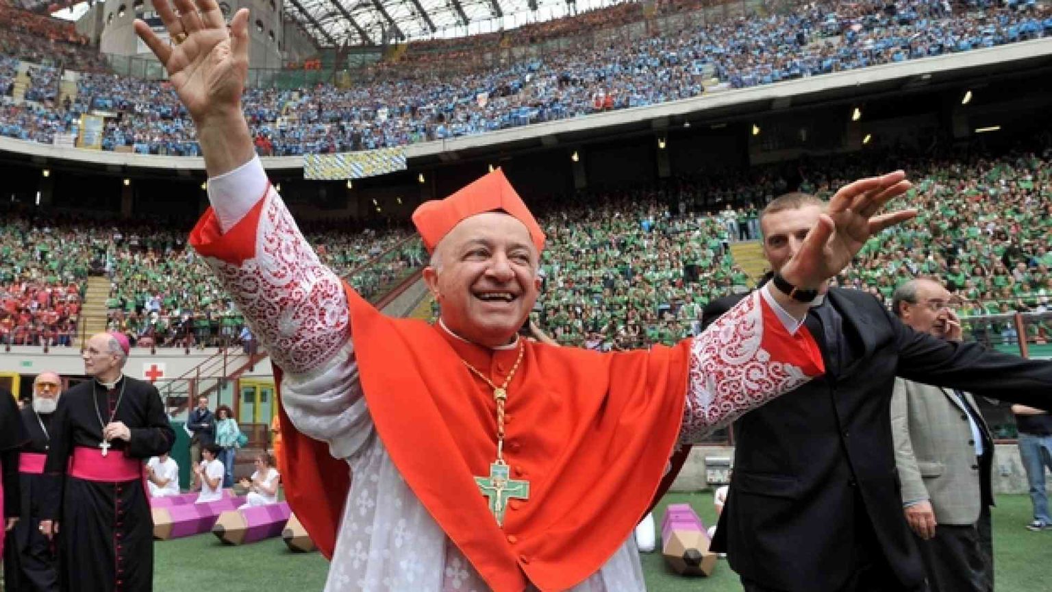 Il cardinale Dionigi Tettamanzi in gravi condizioni