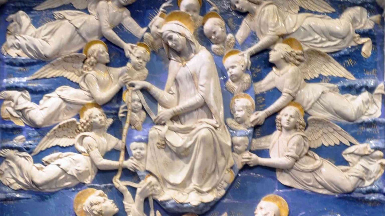 Il peso e la fiducia. Maria, le tradizioni, il mare, i ponti