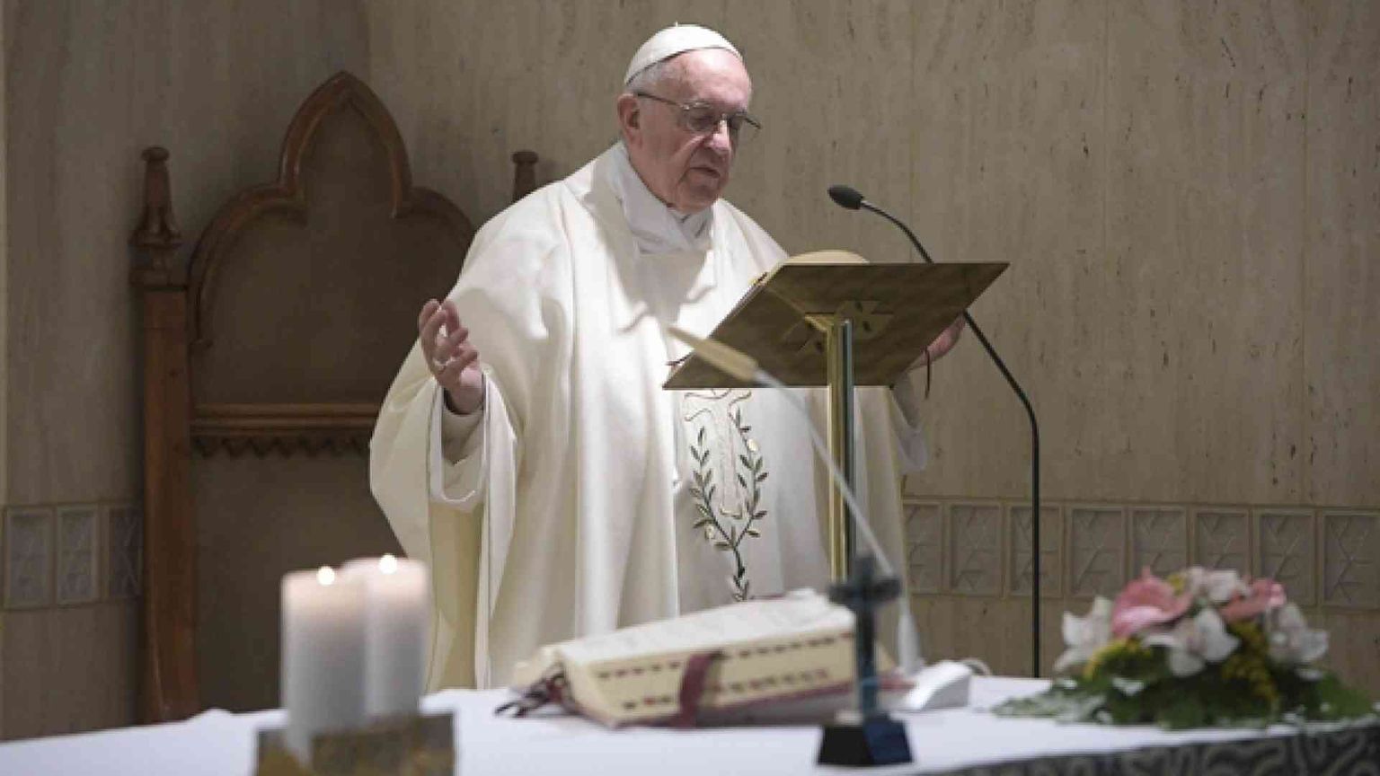 Papa Francesco: la riforma liturgica è irreversibile