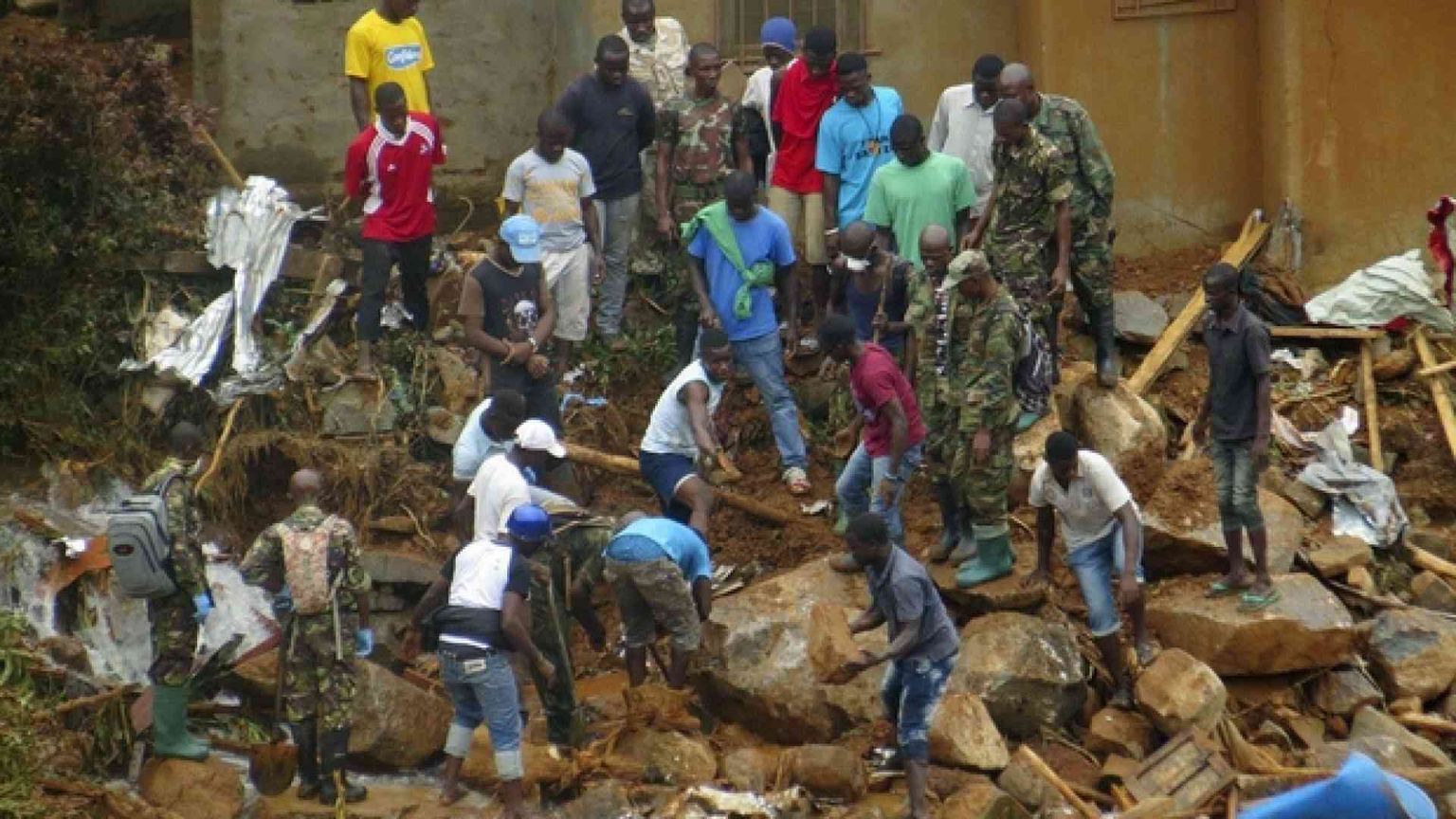 Sierra Leone: ancora 800 persone sotto il fango delle frane