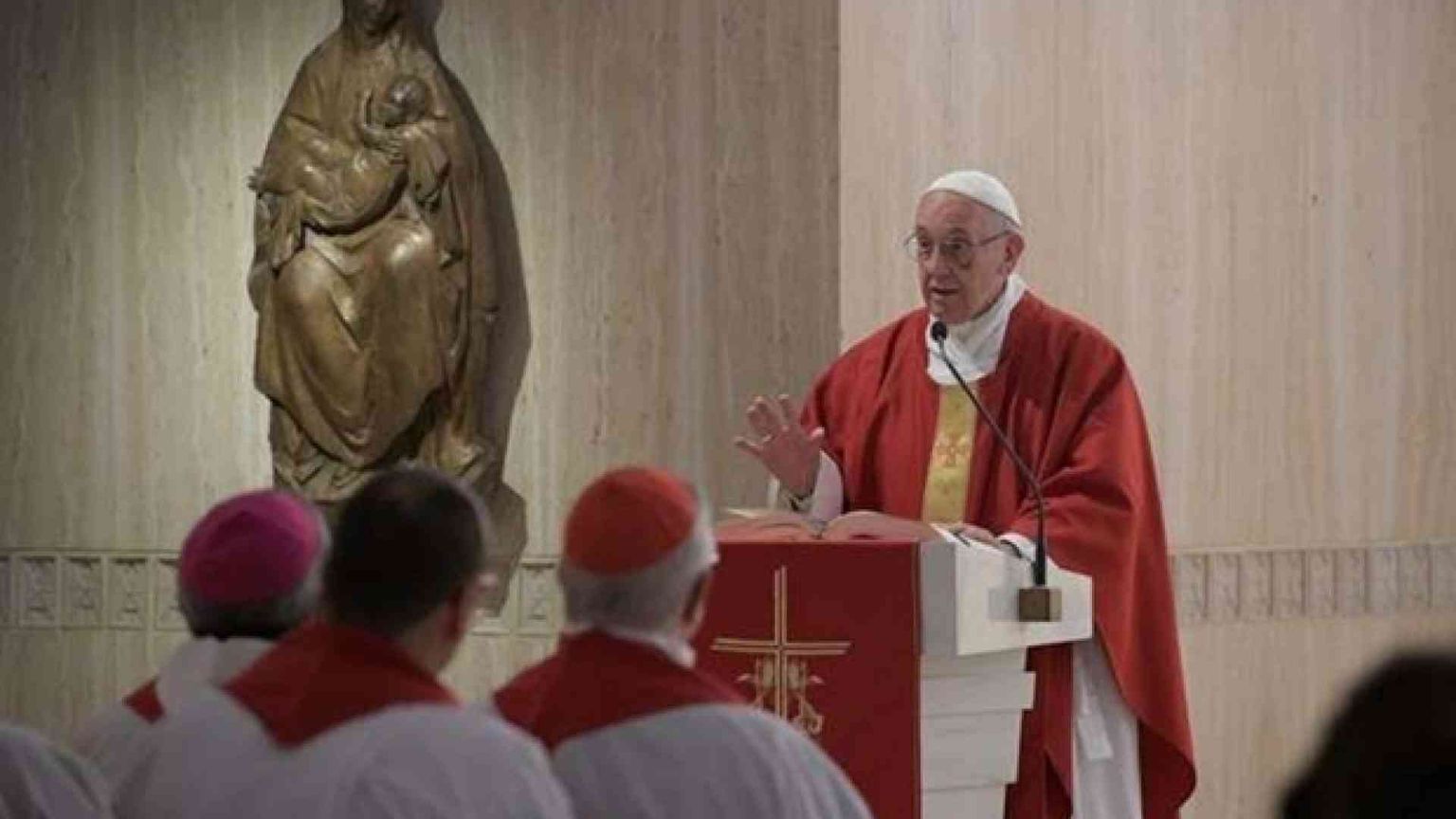 Papa: tante volte i cattolici si scandalizzano per la Misericordia