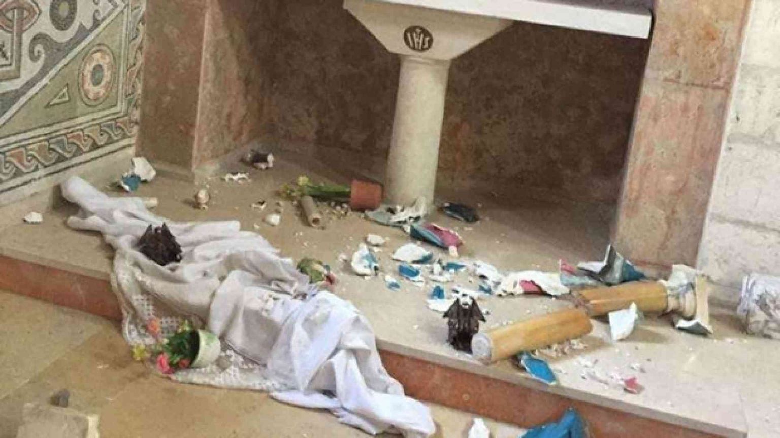 Profanata la chiesa di Santo Stefano a Beit Jimal