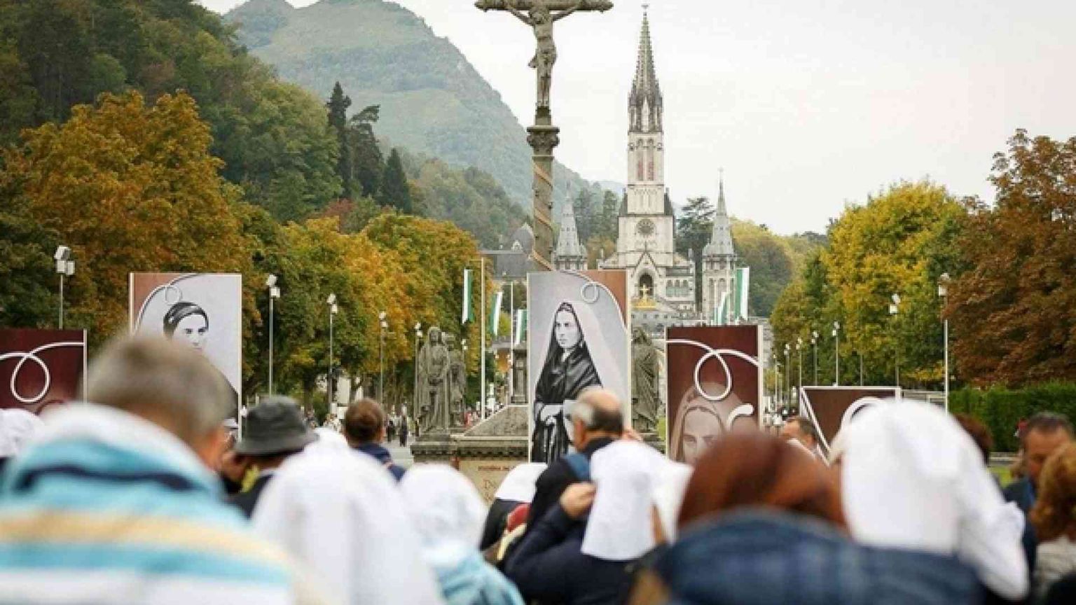 Lourdes e Siracusa unite sotto il segno di Maria