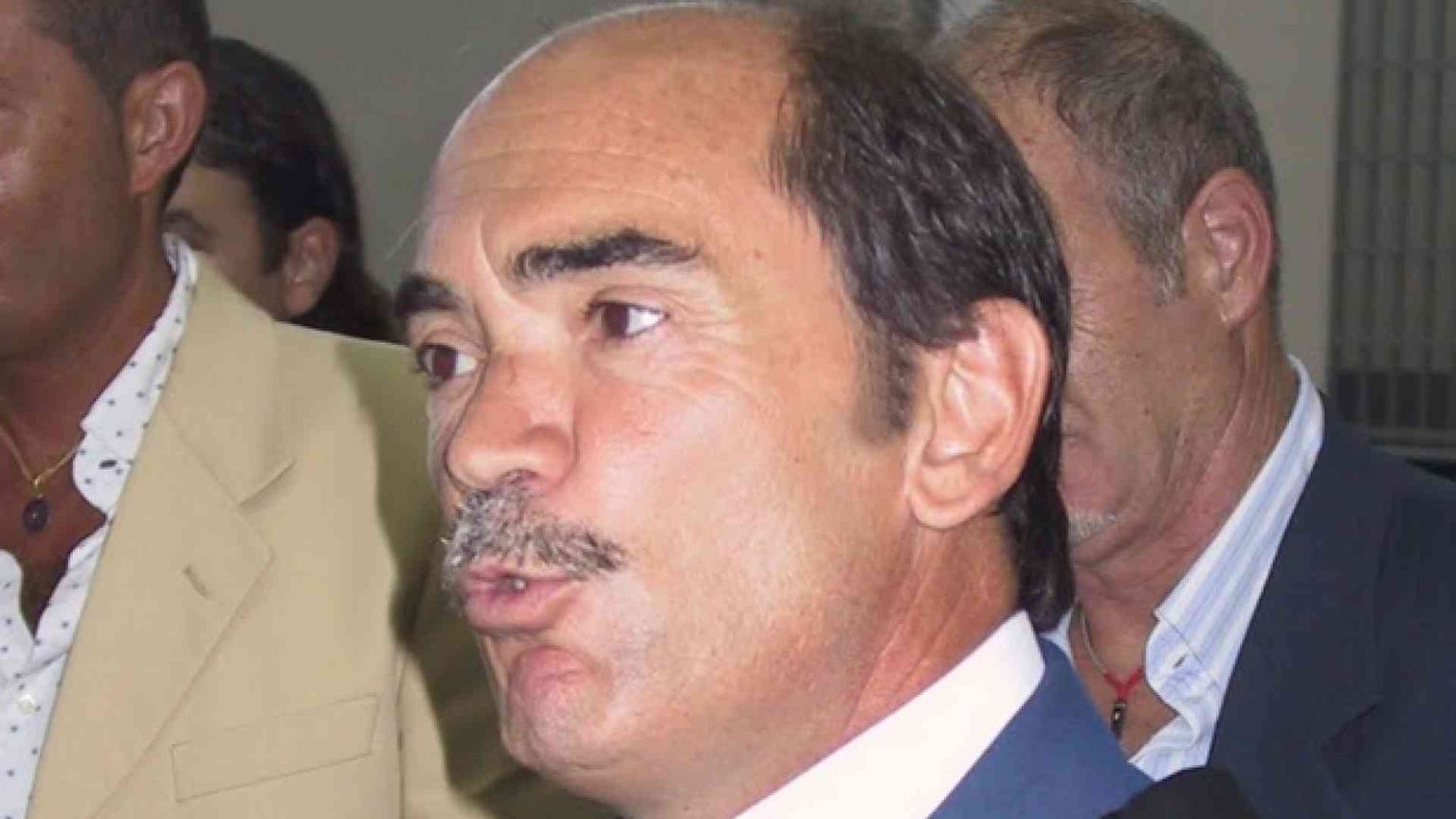 Assenza di controlli e omertà: il «rifiuto» di chi dovrebbe denunciare