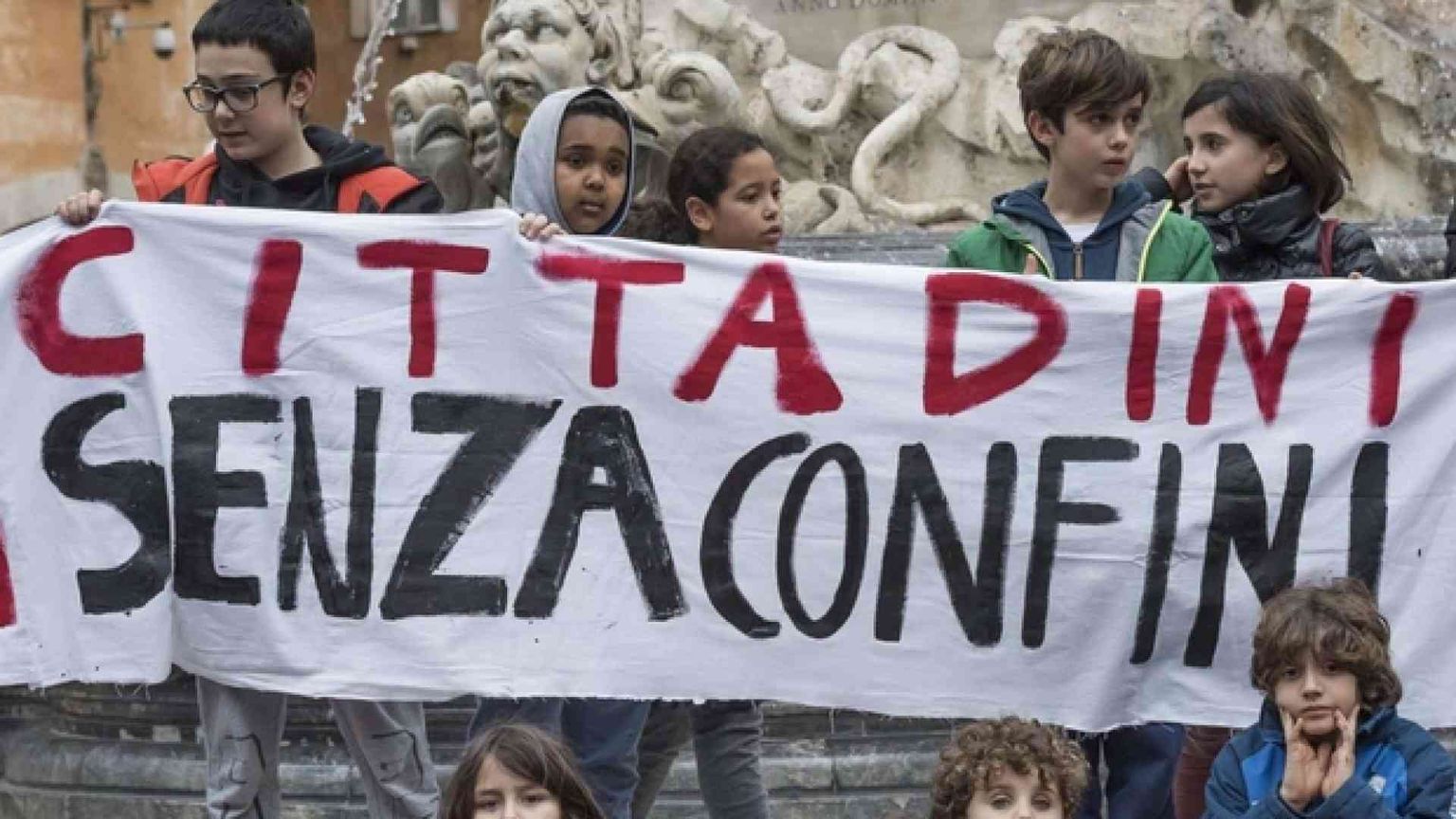 Oggi è Cittadinanzaday, in piazza insegnanti, alunni e associazioni