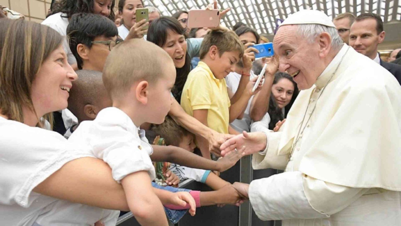 E ora il Papa diventa attore per i più piccoli