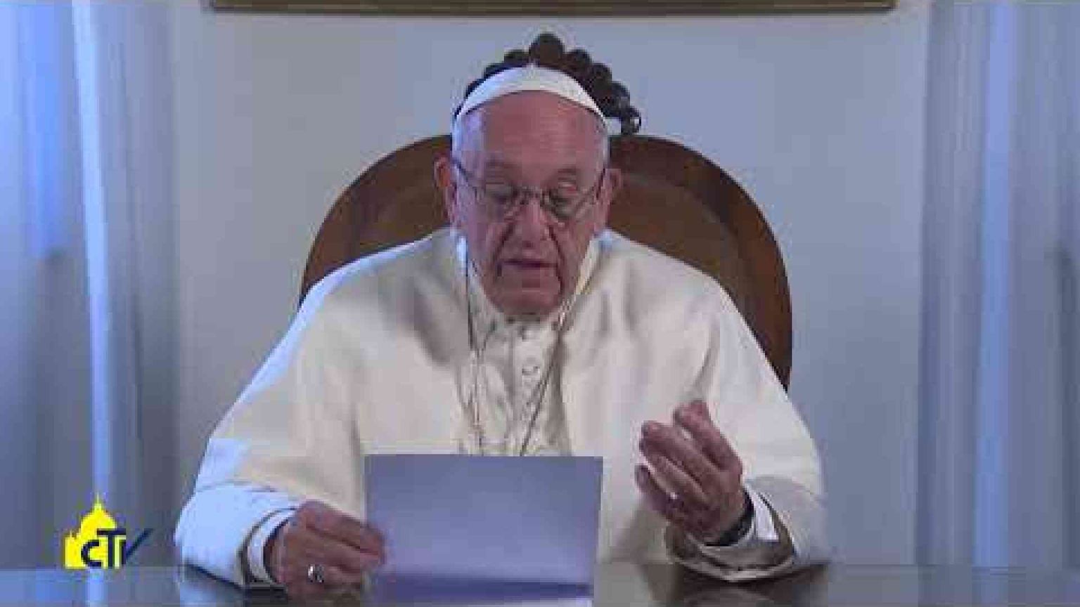 Il Papa: «La precarietà totale uccide»