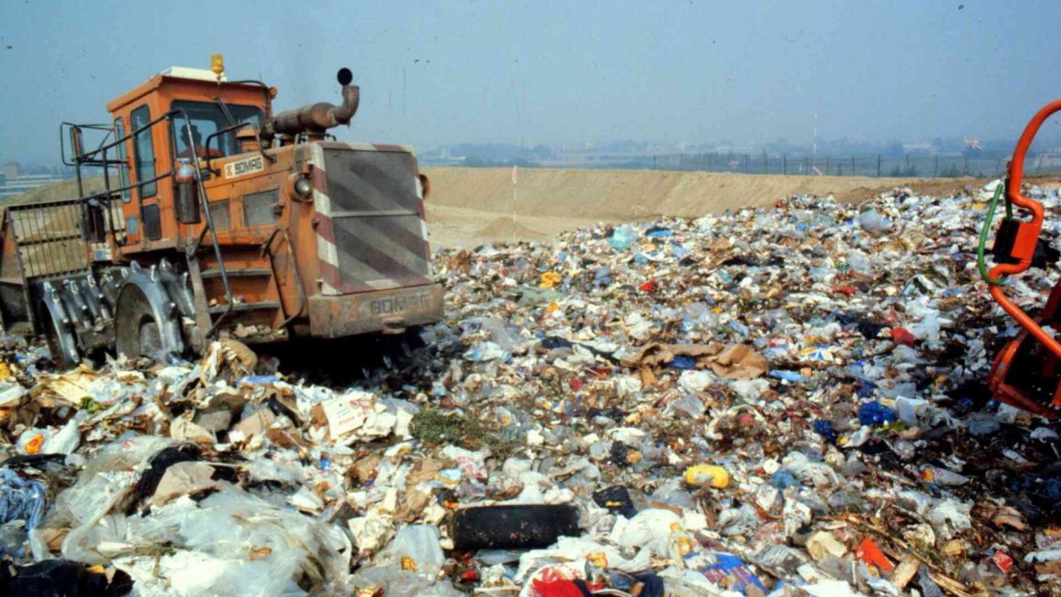 Rifiuti, 433mila tonnellate all'estero. E costano 86 milioni