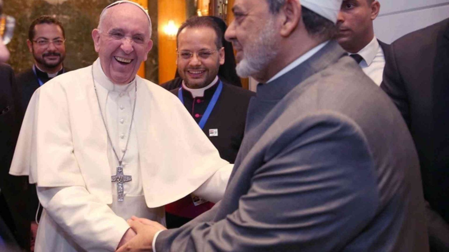 Il grande imam di Al-Azhar: non c'è alternativa al dialogo