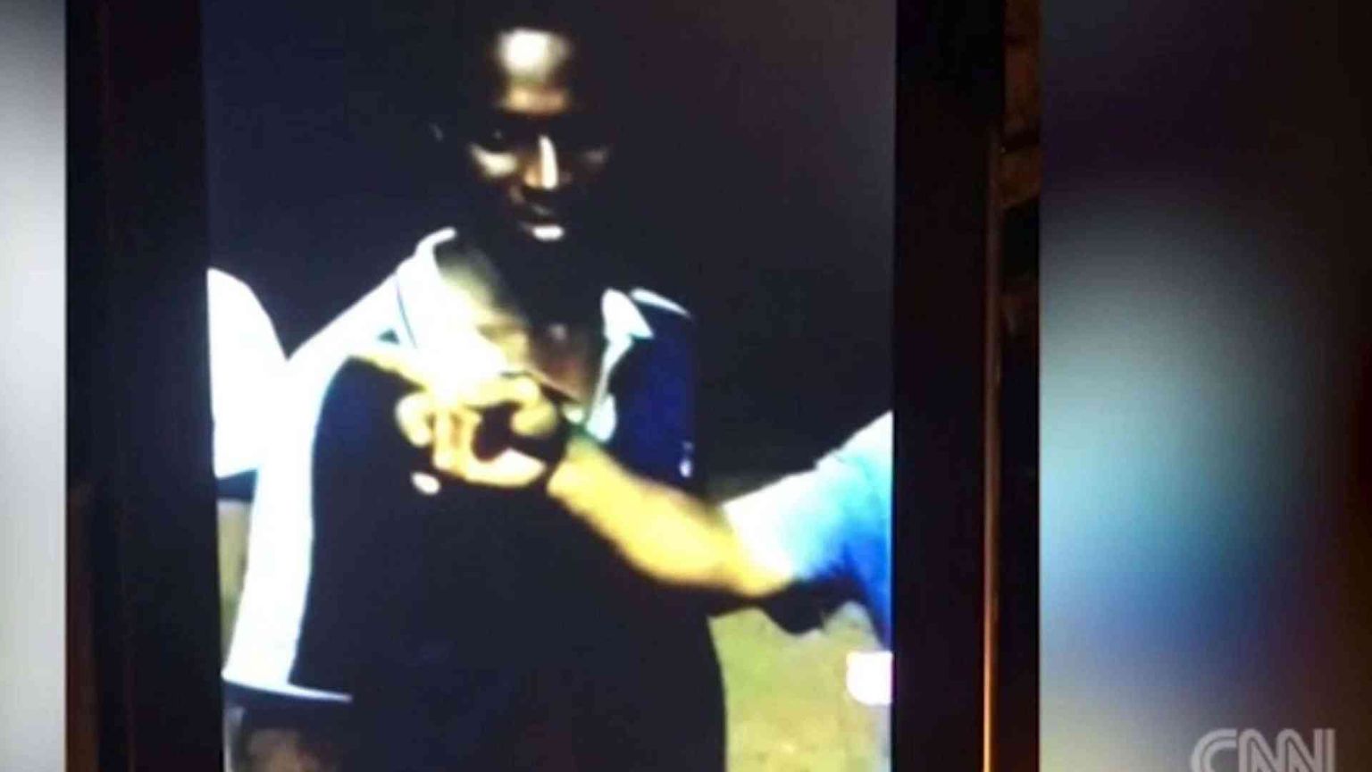 «Aste di migranti in Libia». Il video della Cnn