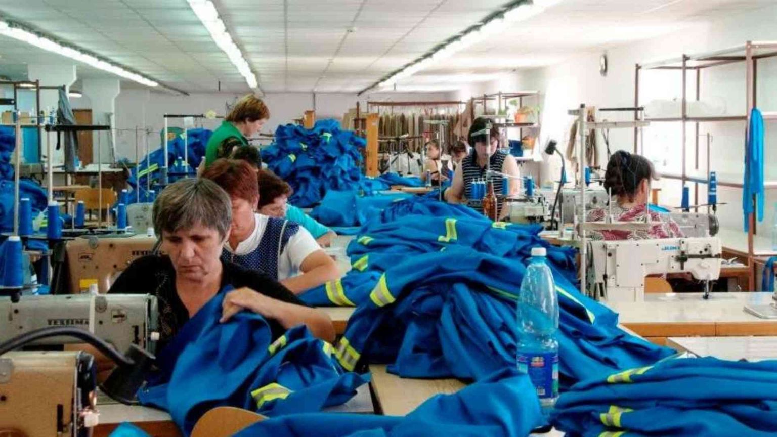 «Est Europa, stipendi da fame per chi produce l'abbigliamento di marca»