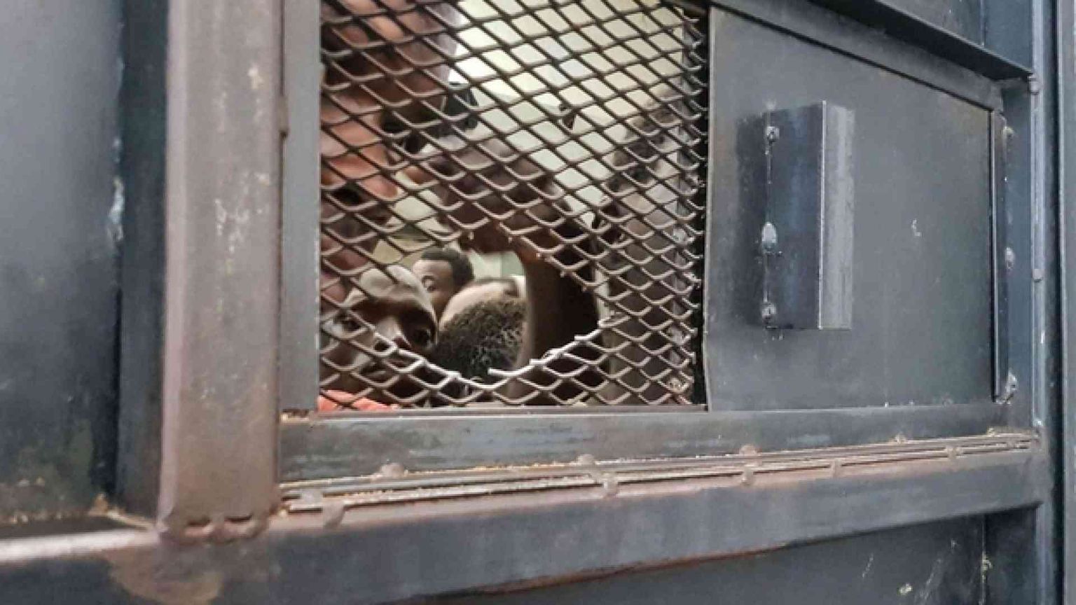 Libia, fuori controllo i centri di accoglienza (o «detenzione») per migranti