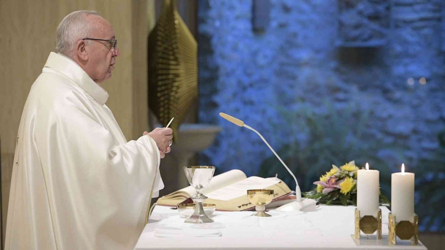 Il Papa: pensare alla morte fa bene, sarà l'incontro con il Signore