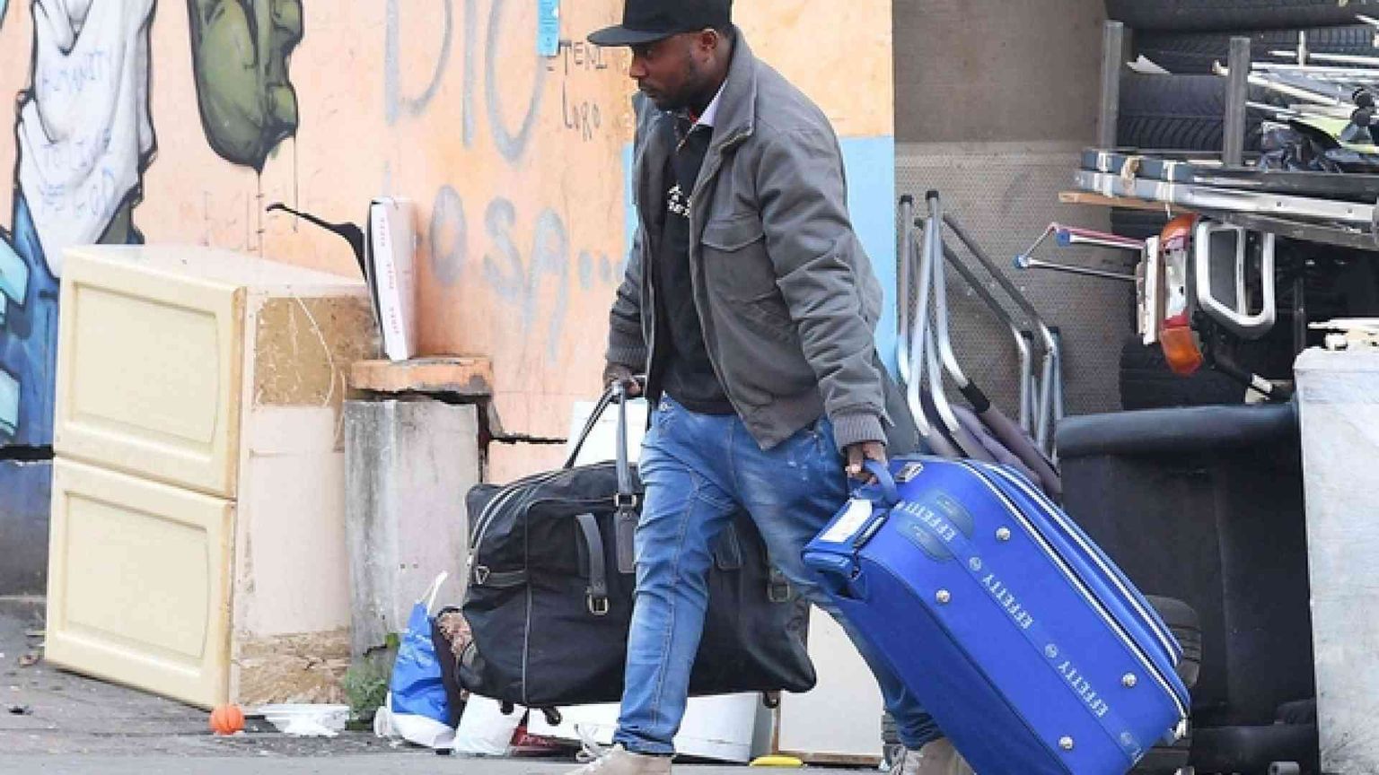 Al via sgombero del Villaggio olimpico. 80 migranti ospitati dalla diocesi