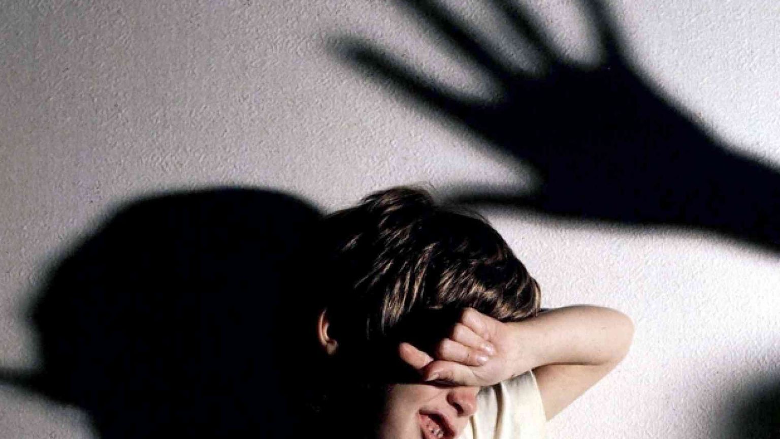Pedofilia, arrestato parroco già sospeso dall'arcidiocesi