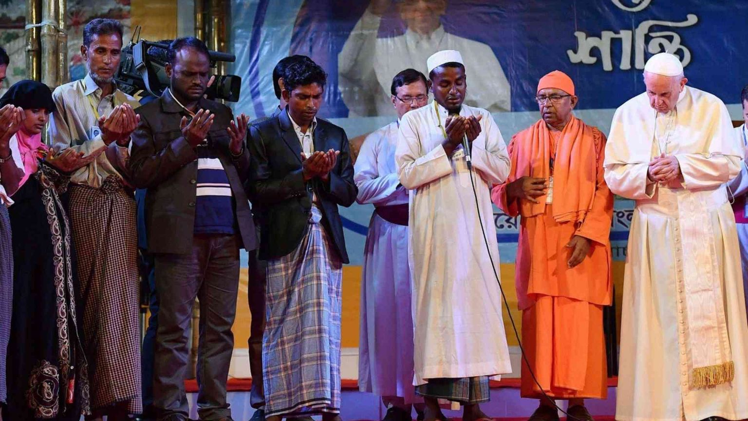 Papa Francesco: «Chiedo perdono ai Rohingya, oggi Dio si chiama anche così»