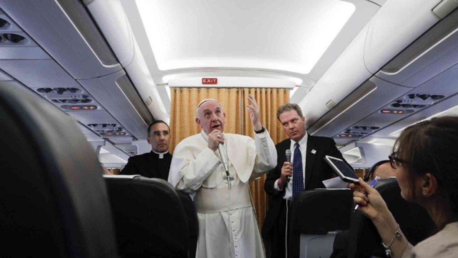 Papa Francesco: armi nucleari, siamo al limite del lecito