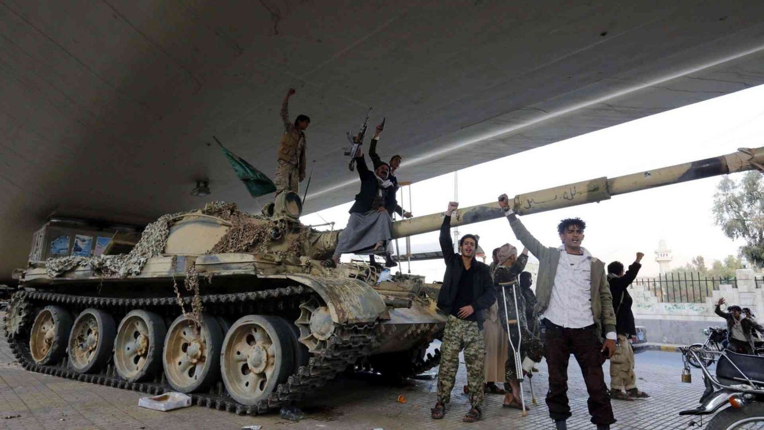 Ucciso l'ex presidente Saleh. Croce Rossa: 234 morti negli scontri