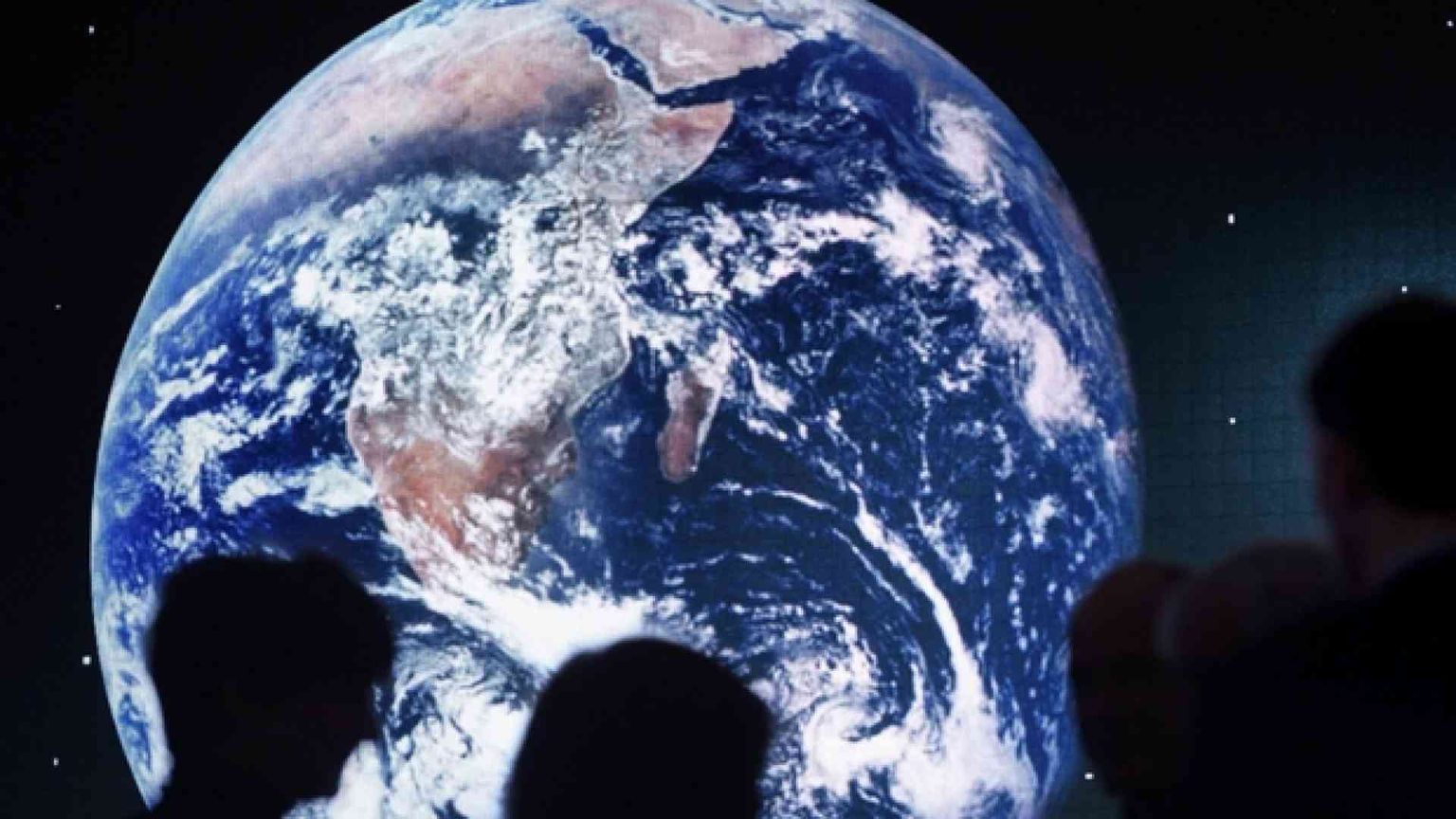 Clima, Parigi rilancia gli obiettivi della Cop 21