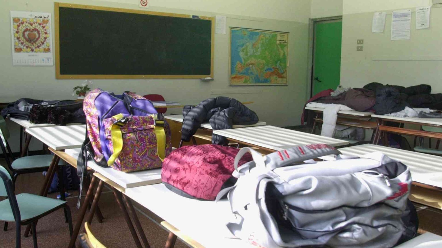 Dispersione in calo, ma resta alta tra immigrati e poveri