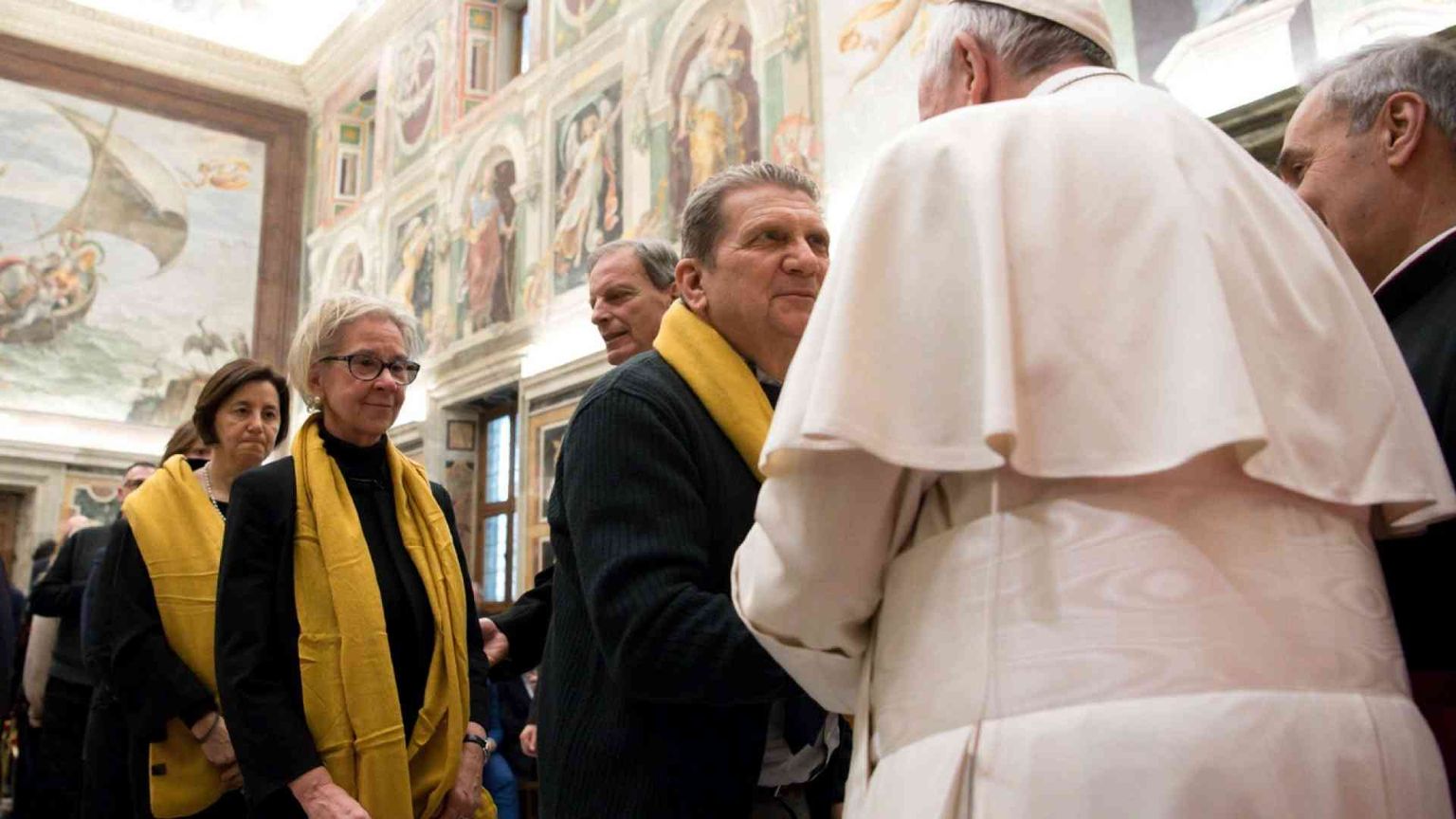 Papa Francesco: l'usura e l'azzardo umiliano e uccidono