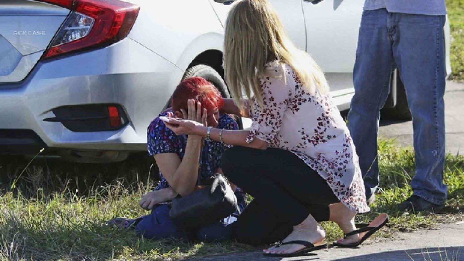 Strage nella scuola, 17 morti. E Trump tace sulle armi