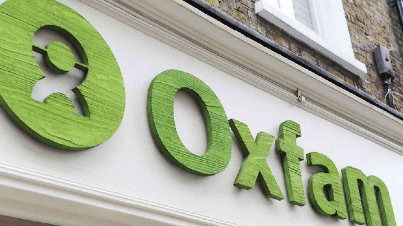 Oxfam si «scusa»: piano per prevenire gli abusi. Londra taglia i fondi