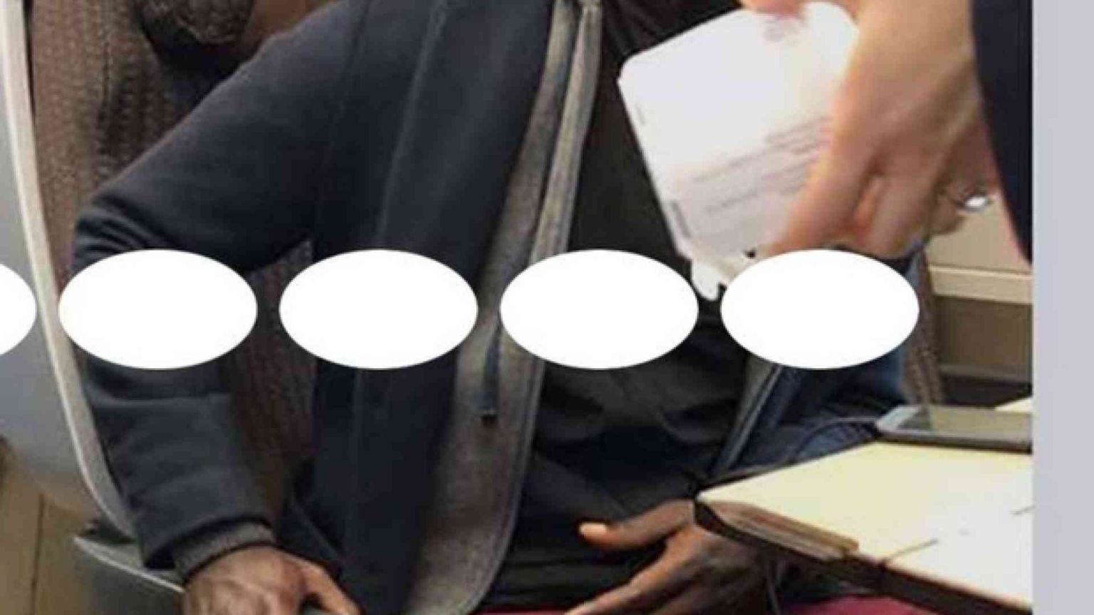 Il ragazzo nero, la capotreno e una foto. La trappola dell'odio