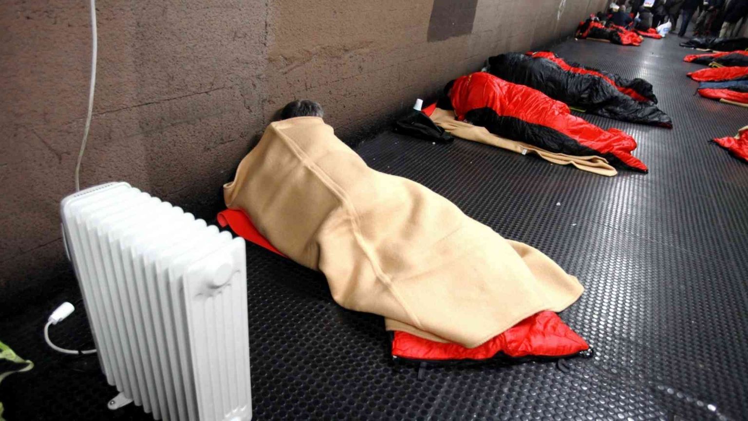 Rifugi e parrocchie aperte ai senza dimora