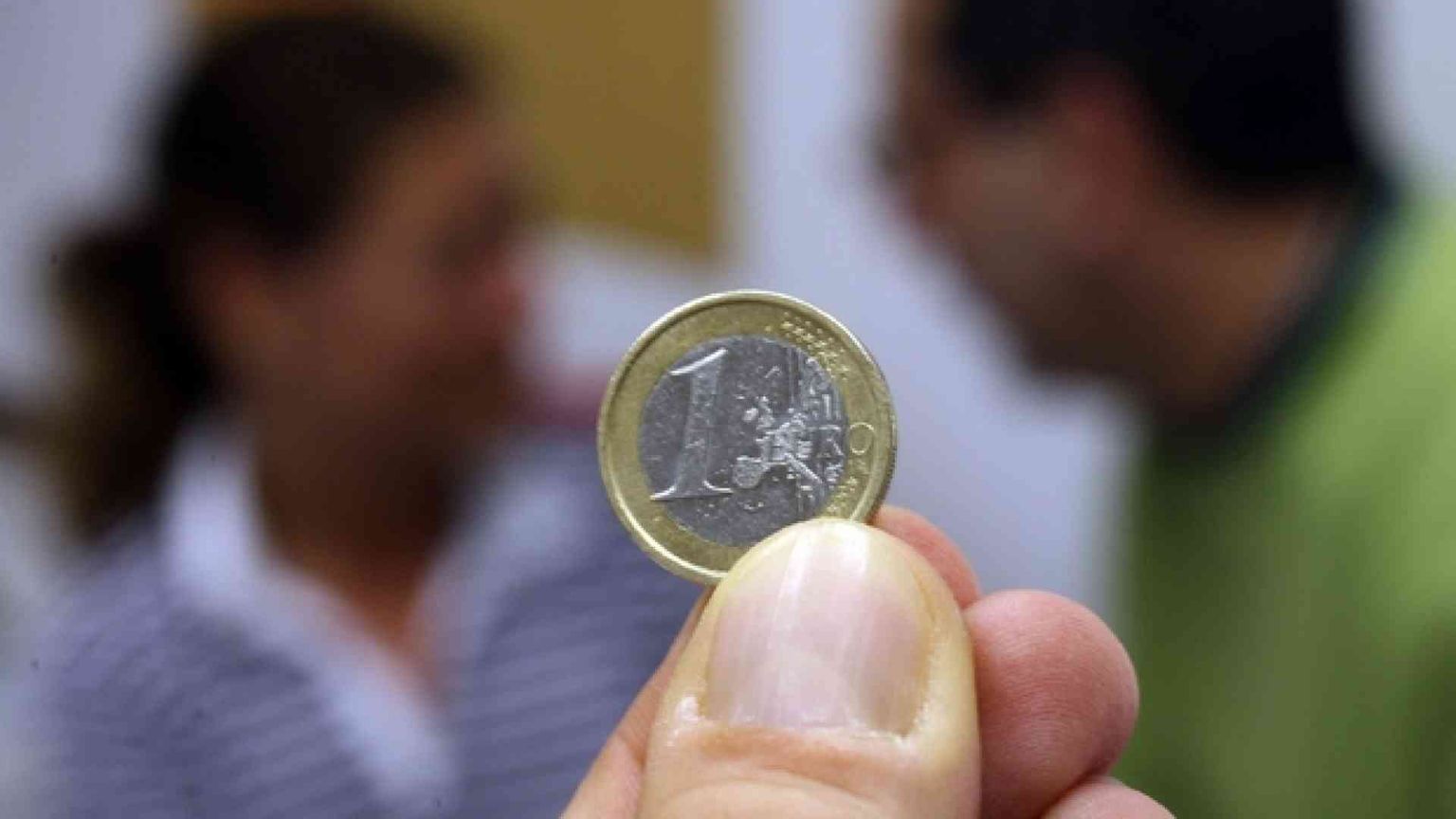 La montagna del debito si scala solo in cordata