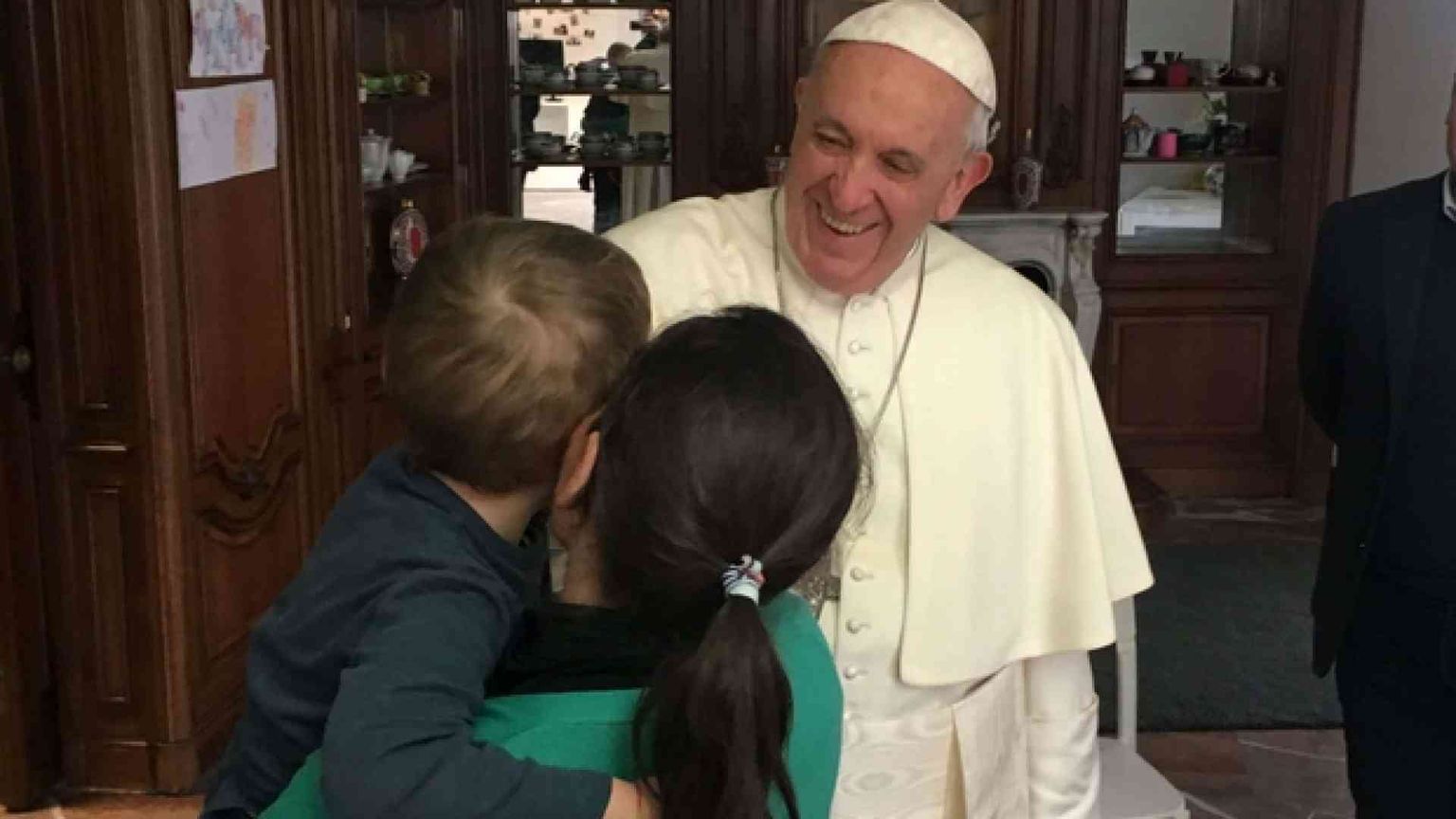 Papa Francesco visita casa per detenute con figli piccoli
