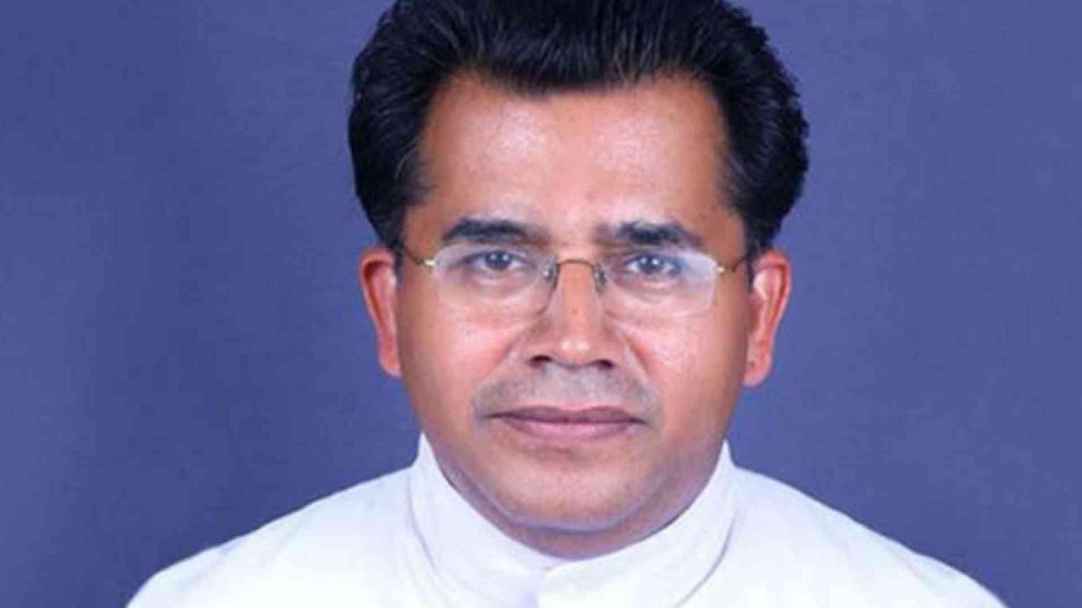 Mamma perdona l'assassino del figlio sacerdote e consola la sua famiglia