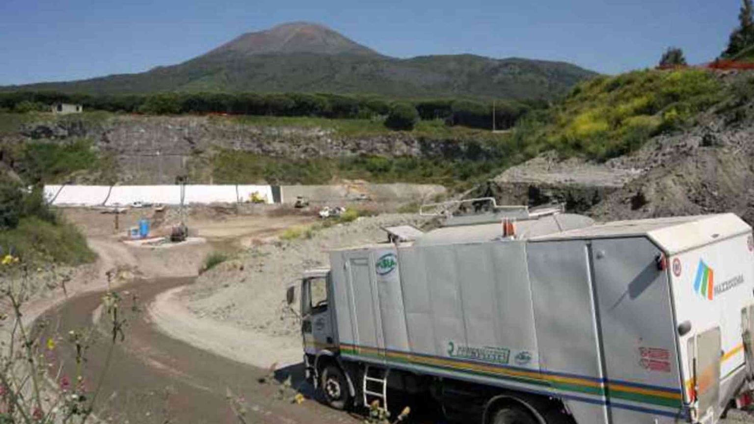 Discarica di Maddaloni, una bomba a orologeria