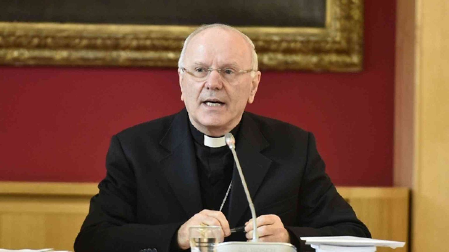 Galantino: insufficiente sensibilità politica tra i cattolici